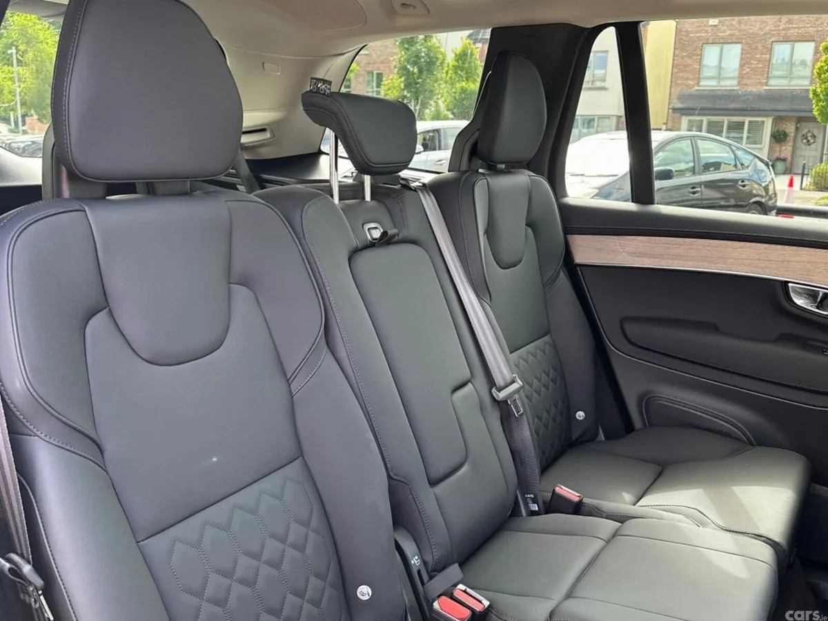Volvo XC90 SUV, Petrol Plug-in Hybrid, 2026, Red