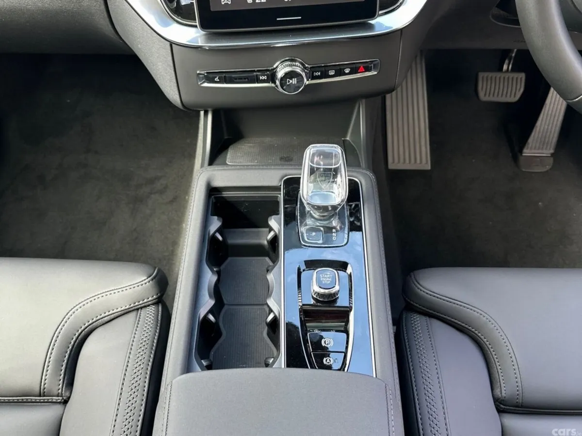Volvo XC90 SUV, Petrol Plug-in Hybrid, 2026, Red