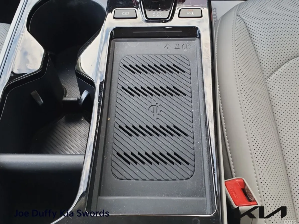 Kia EV6 MPV, Electric, 2024, Red