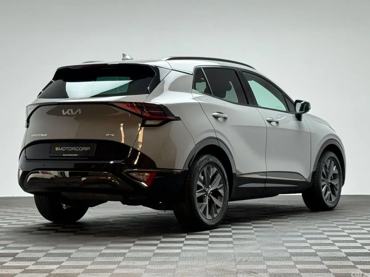 Kia Sportage MPV, Petrol Hybrid, 2024, Grey
