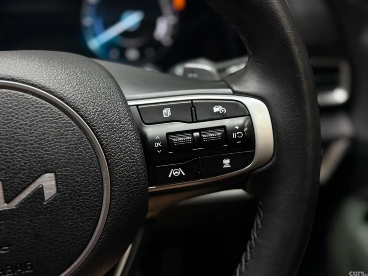 Kia Sportage MPV, Petrol Hybrid, 2024, Grey