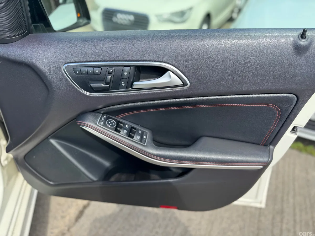 Mercedes-Benz A-Class Hatchback, Petrol, 2015, White