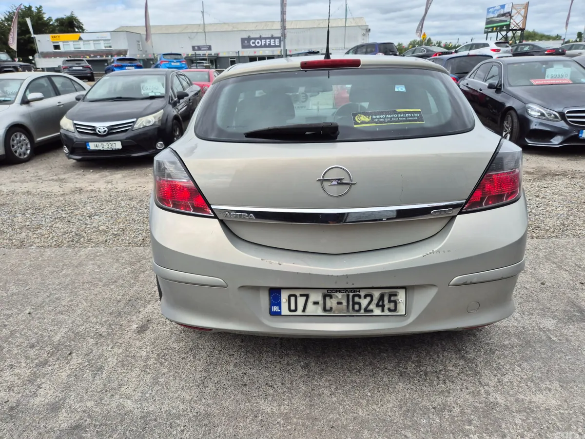 Opel Astra Hatchback, Petrol, 2007, Yellow