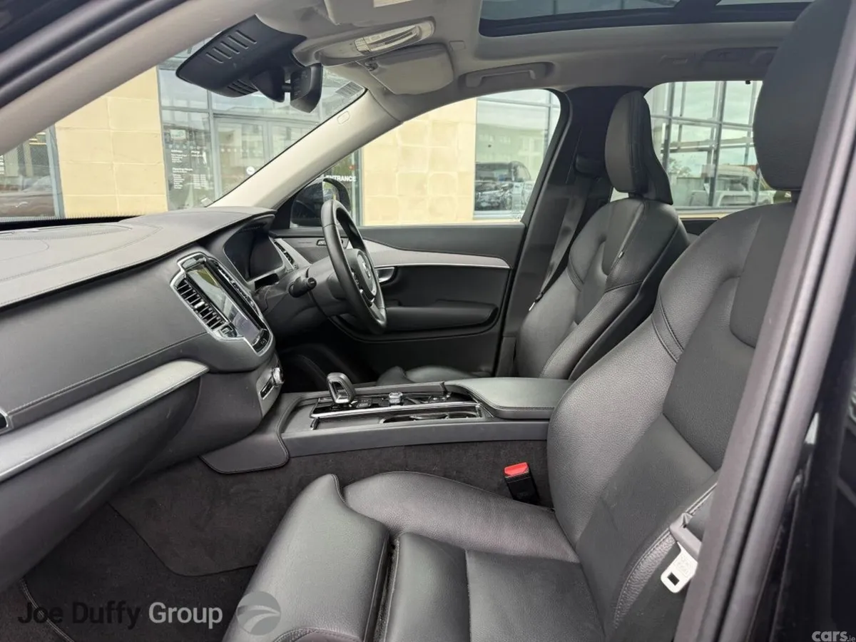 Volvo XC90 SUV, Petrol Plug-in Hybrid, 2024, Black
