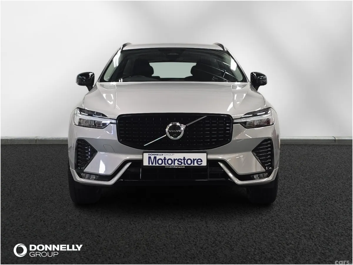 Volvo XC60 Estate, Diesel, 2023, Silver