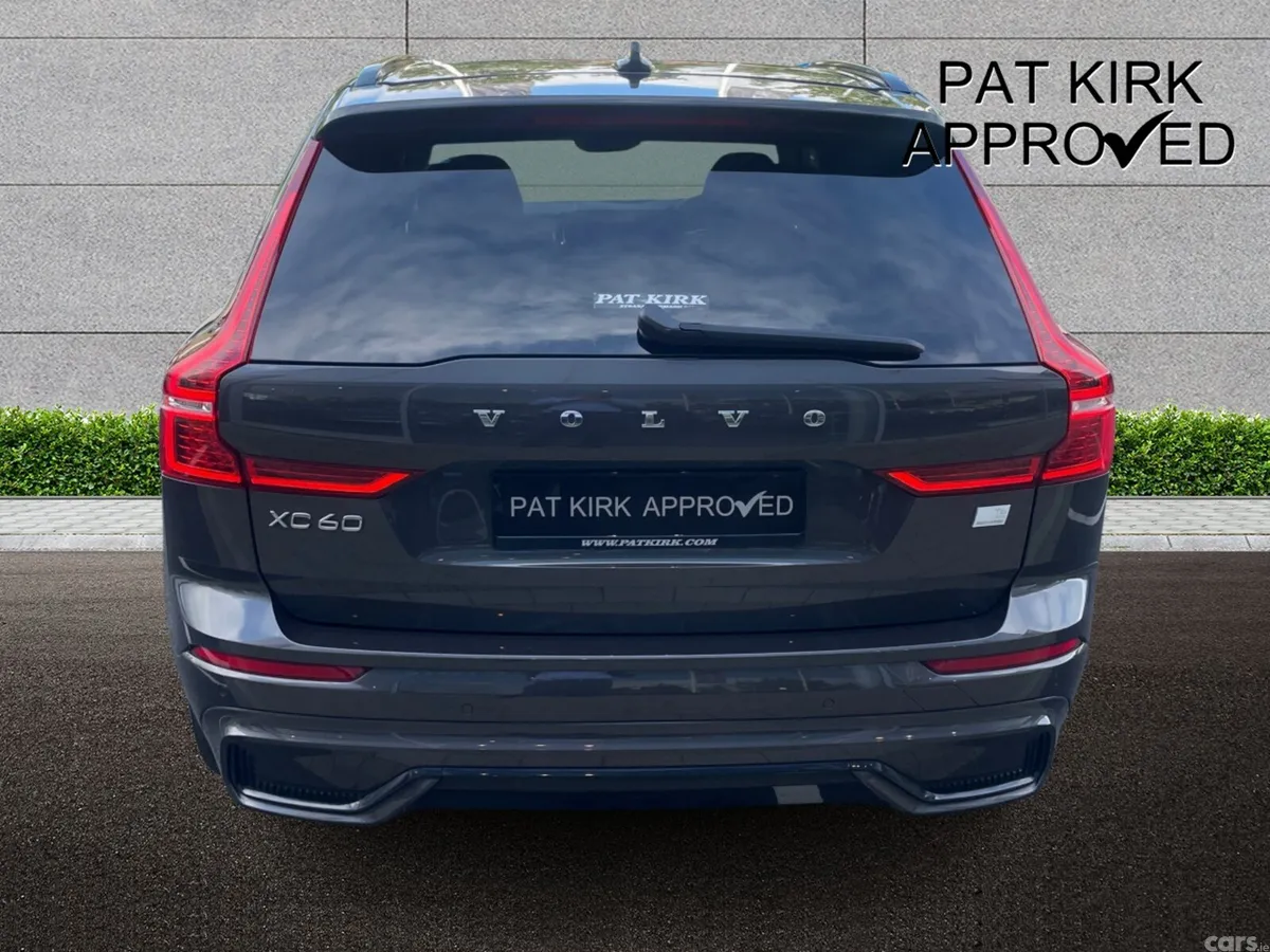 Volvo XC60 Estate, Petrol Hybrid, 2023, Grey