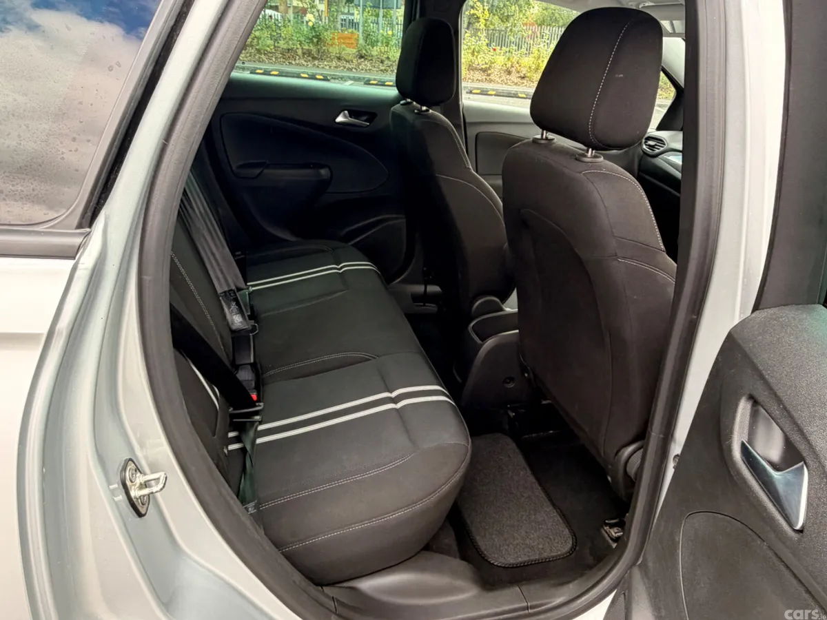 Opel Crossland SUV, Diesel, 2023, Grey