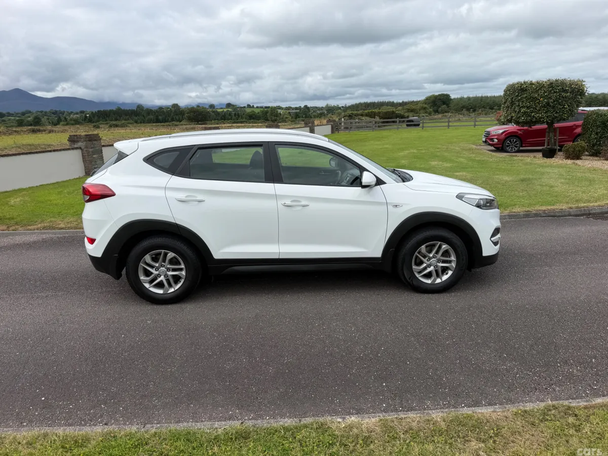 Hyundai Tucson SUV, Diesel, 2016, White