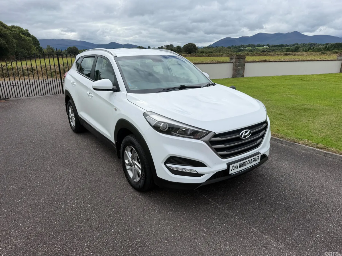 Hyundai Tucson SUV, Diesel, 2016, White