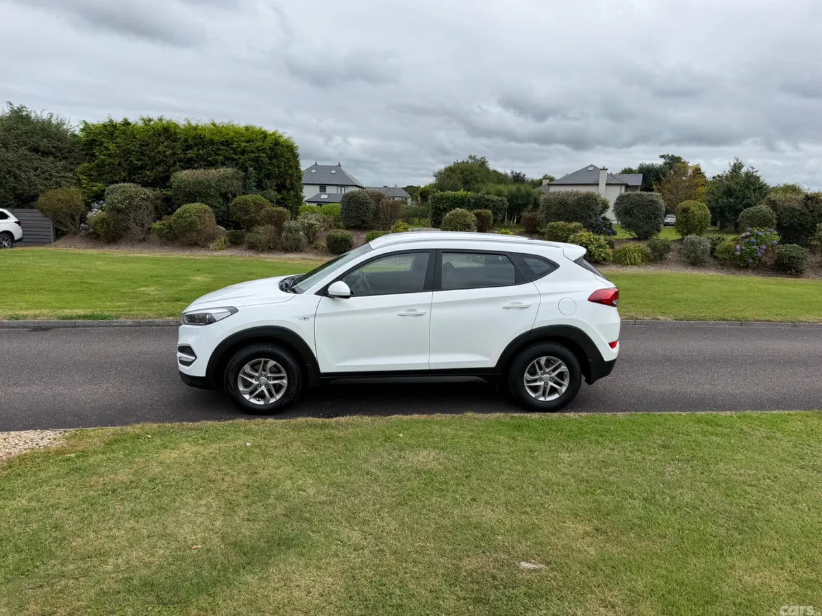Hyundai Tucson SUV, Diesel, 2016, White