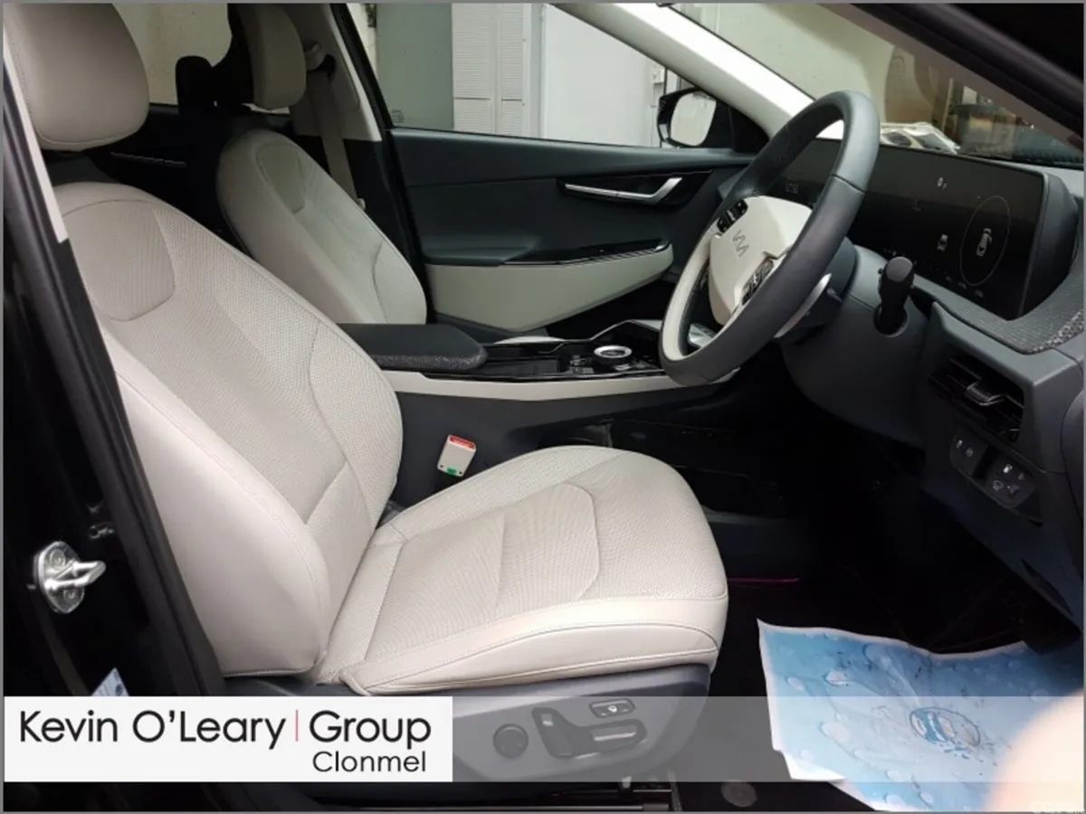 Kia EV6 MPV, Electric, 2023, Black