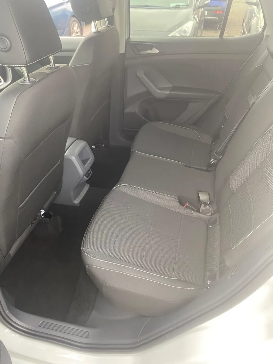 Volkswagen T-Cross Estate/Jeep, Petrol, 2021, White