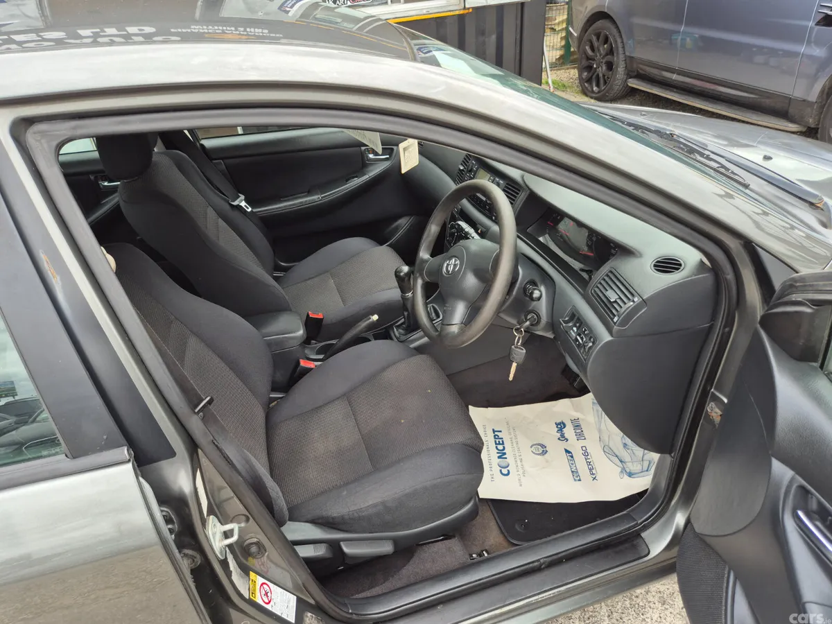 Toyota Corolla Saloon, Petrol, 2007, Grey