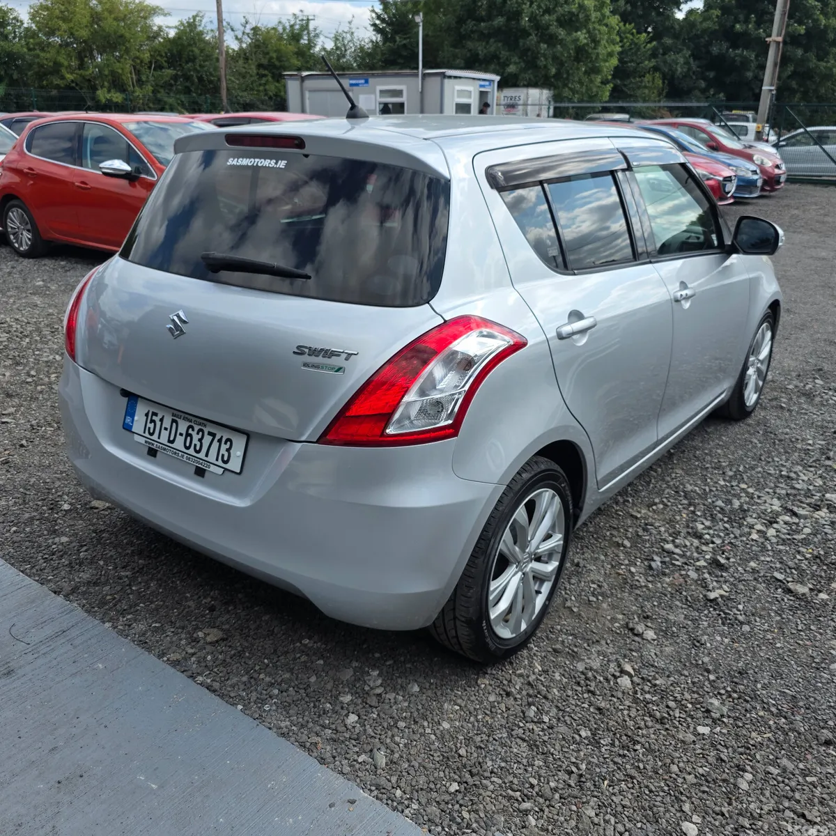 Suzuki Swift Hatchback, Petrol, 2015, Silver