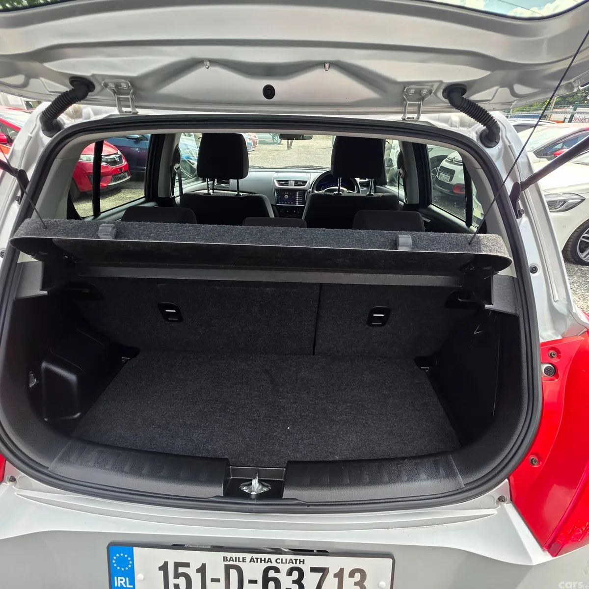 Suzuki Swift Hatchback, Petrol, 2015, Silver