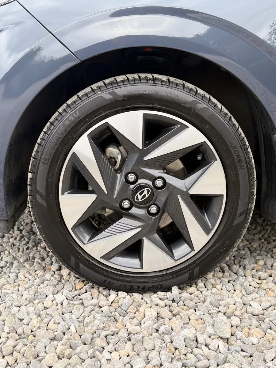 Hyundai i10 Hatchback, Petrol, 2023, Grey