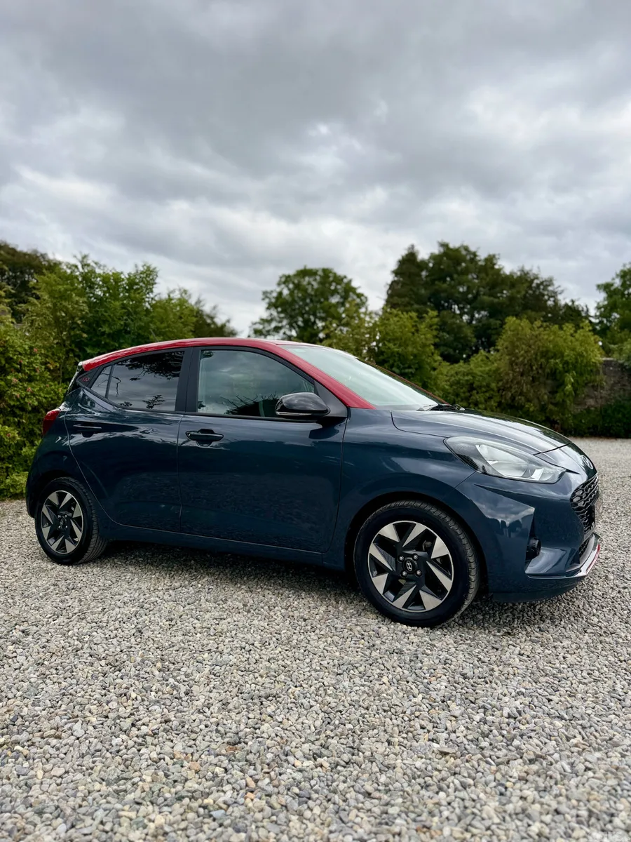 Hyundai i10 Hatchback, Petrol, 2023, Grey