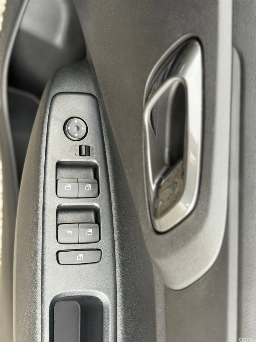 Hyundai i10 Hatchback, Petrol, 2023, Grey