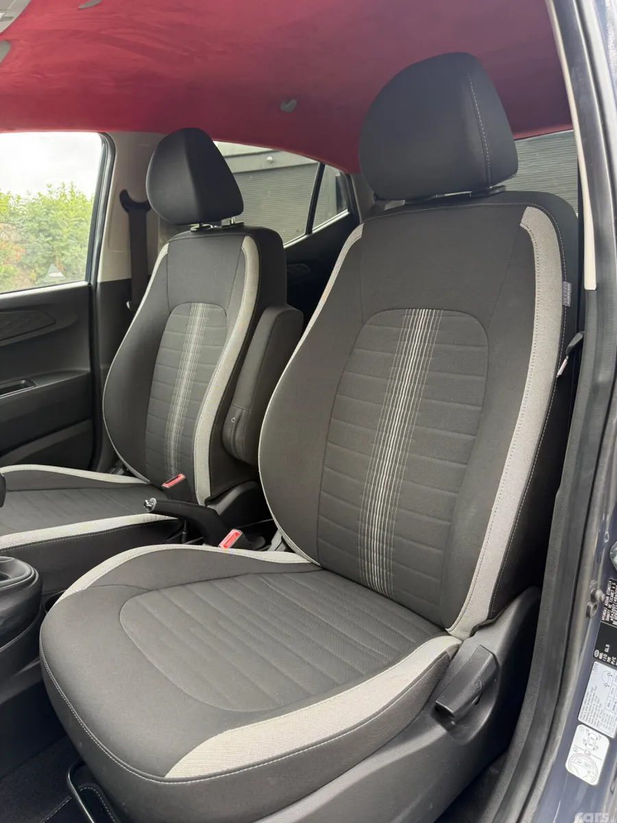 Hyundai i10 Hatchback, Petrol, 2023, Grey