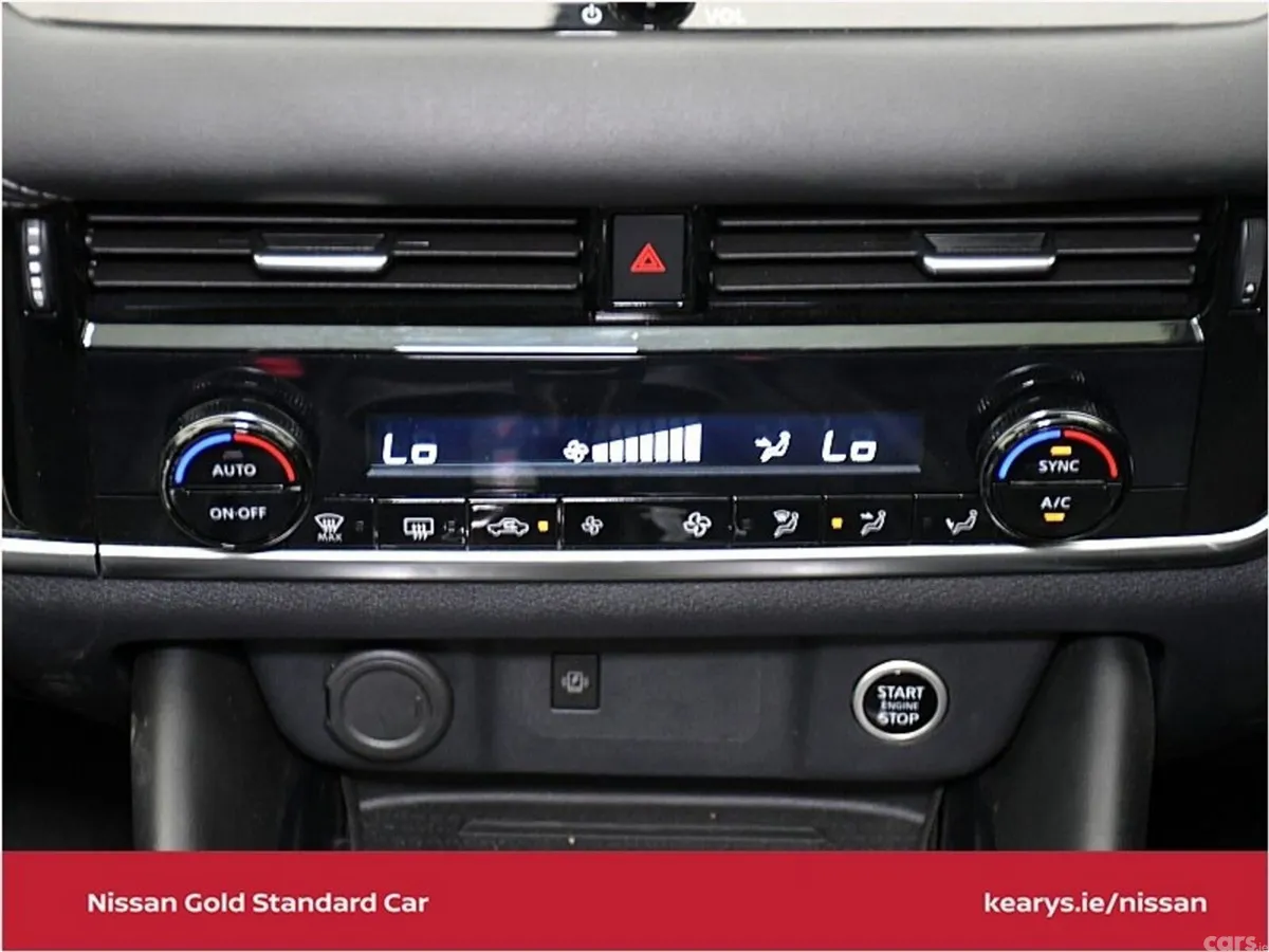 Nissan Qashqai MPV, Petrol, 2024, Blue