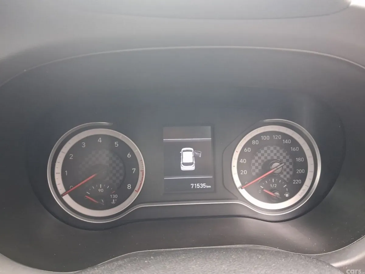 Hyundai i10 Hatchback, Petrol, 2021, White