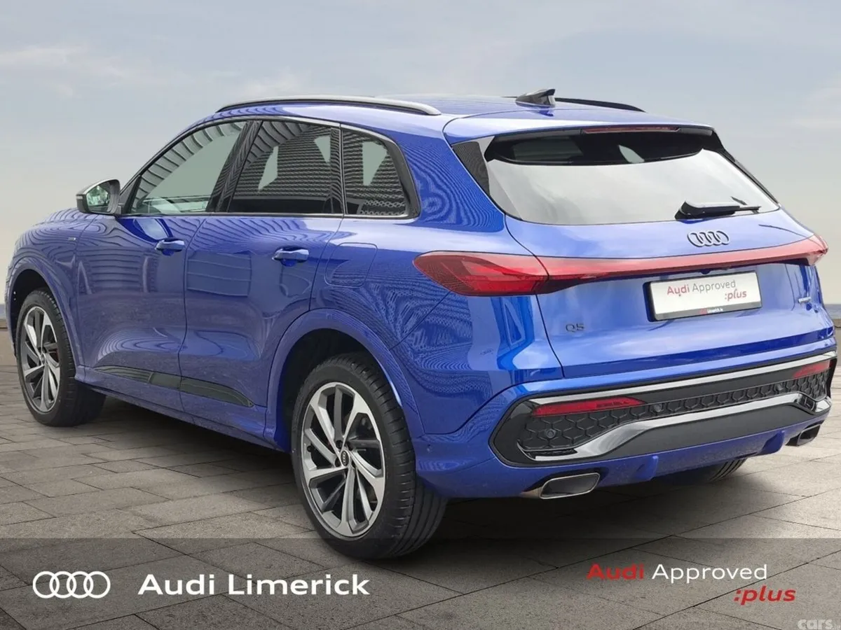 Audi Q5 SUV, Petrol Plug-in Hybrid, 2026, Blue
