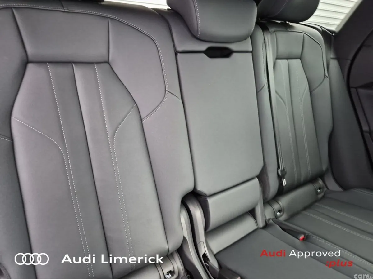 Audi Q5 SUV, Petrol Plug-in Hybrid, 2026, Blue