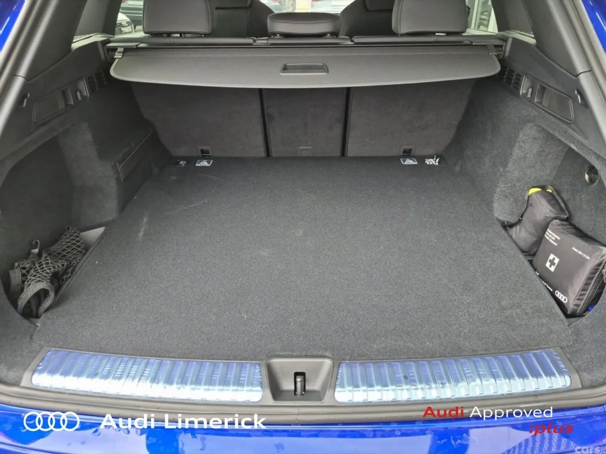 Audi Q5 SUV, Petrol Plug-in Hybrid, 2026, Blue