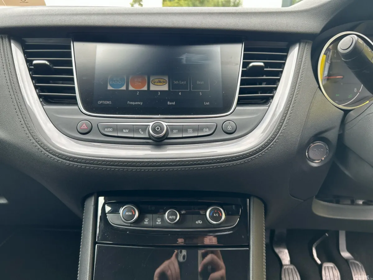 Opel Grandland X MPV, Petrol, 2018, Red
