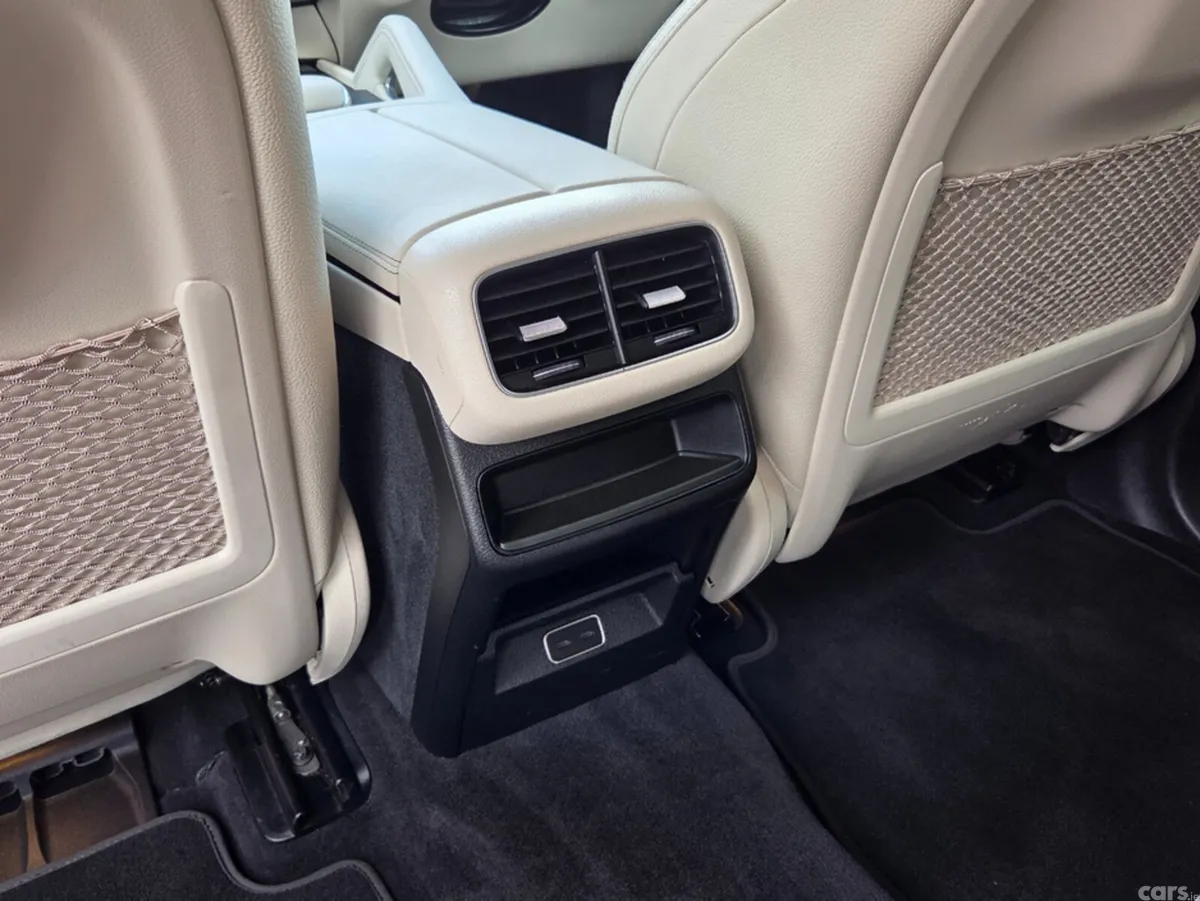 Mercedes-Benz GLE SUV, Diesel Plug-in Hybrid, 2024, Grey