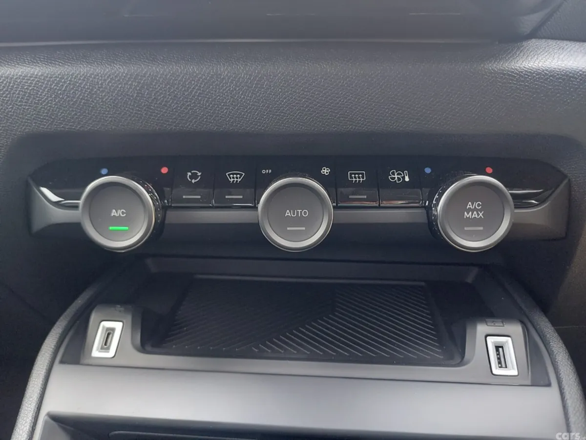 Citroen C4 Saloon, Petrol Hybrid, 2027, Green