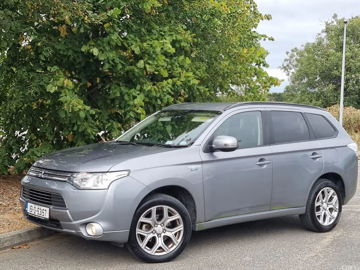 Mitsubishi Outlander SUV, Petrol Plug-in Hybrid, 2015, Grey