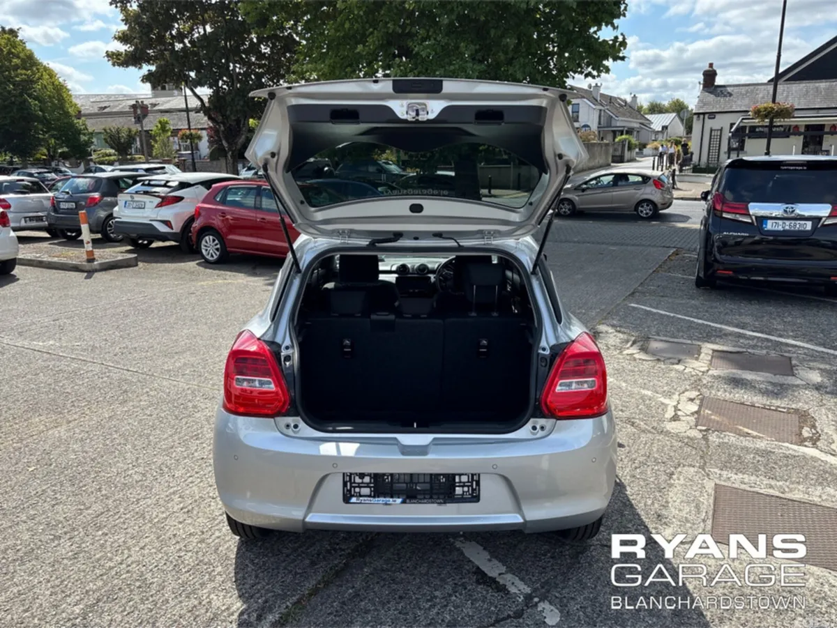Suzuki Swift Hatchback, Petrol, 2023, Silver
