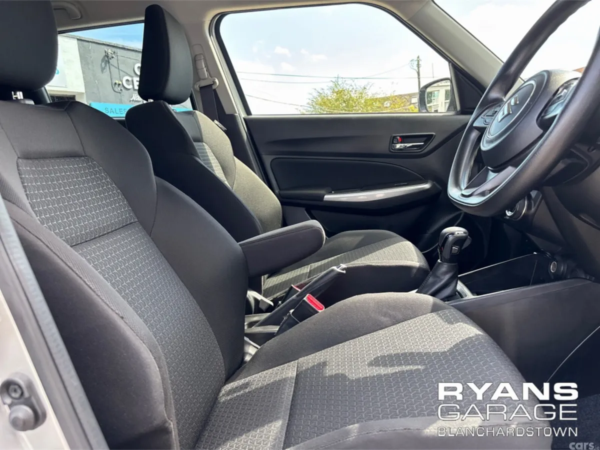 Suzuki Swift Hatchback, Petrol, 2023, Silver