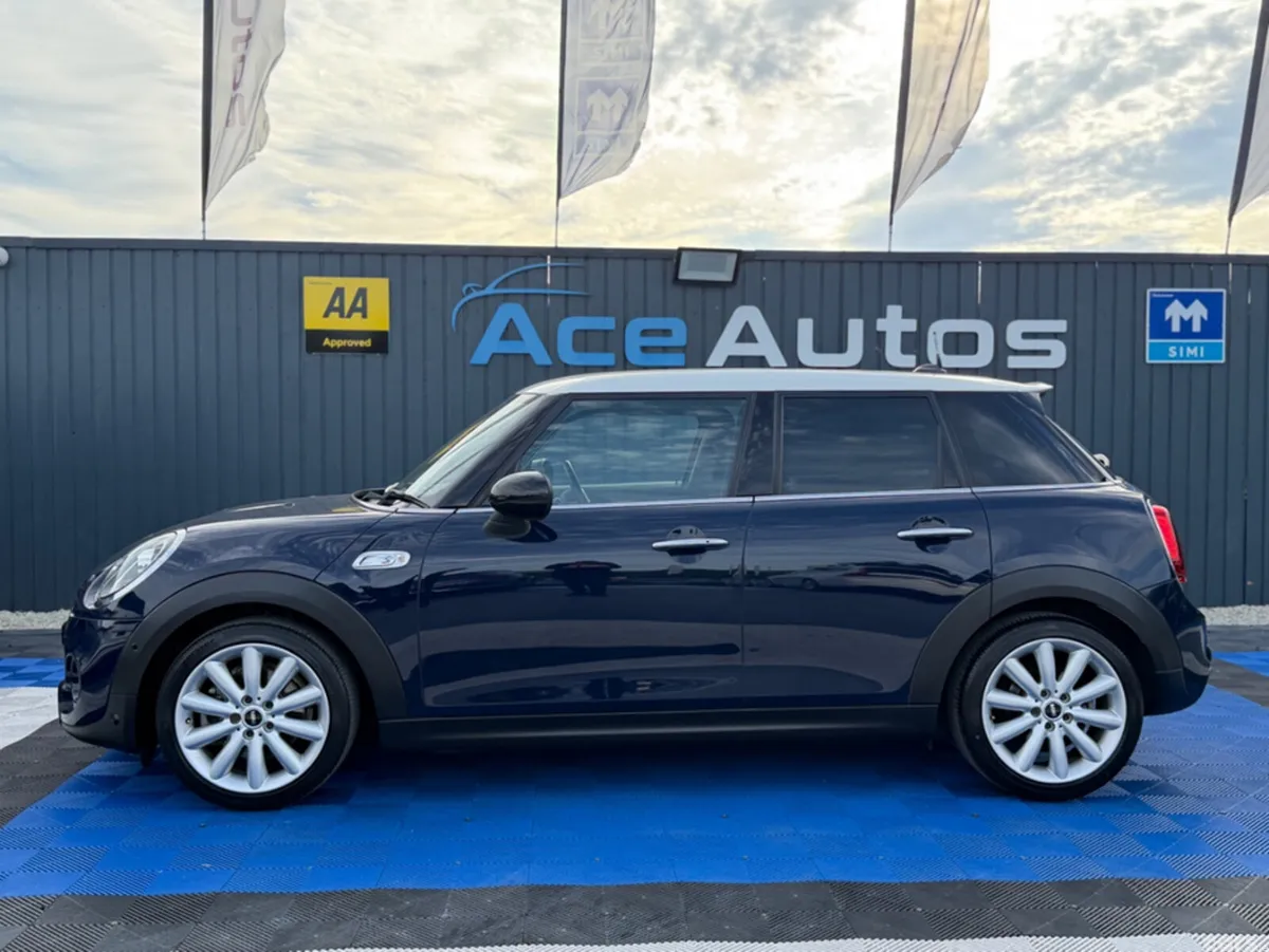 Mini Cooper Hatchback, Diesel, 2018, Blue