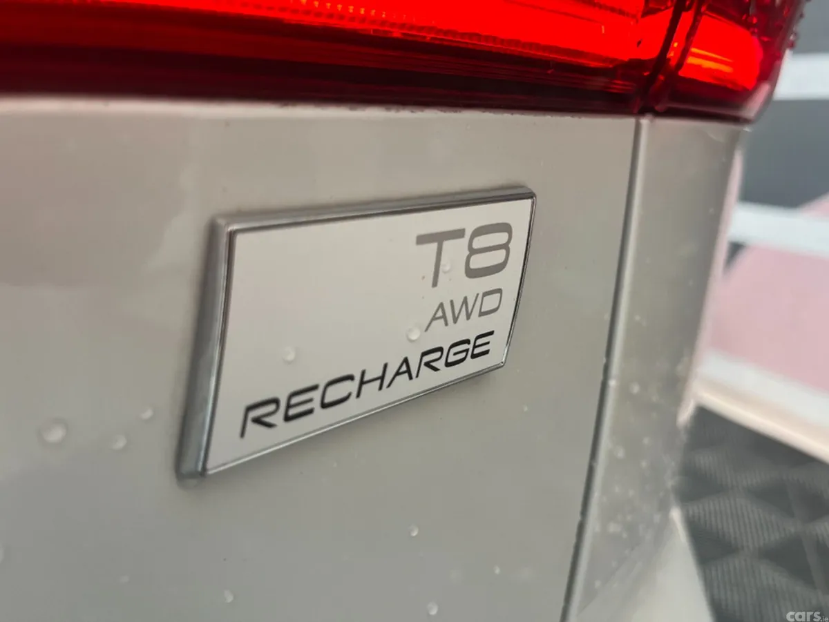 Volvo XC60 SUV, Petrol Hybrid, 2021, White