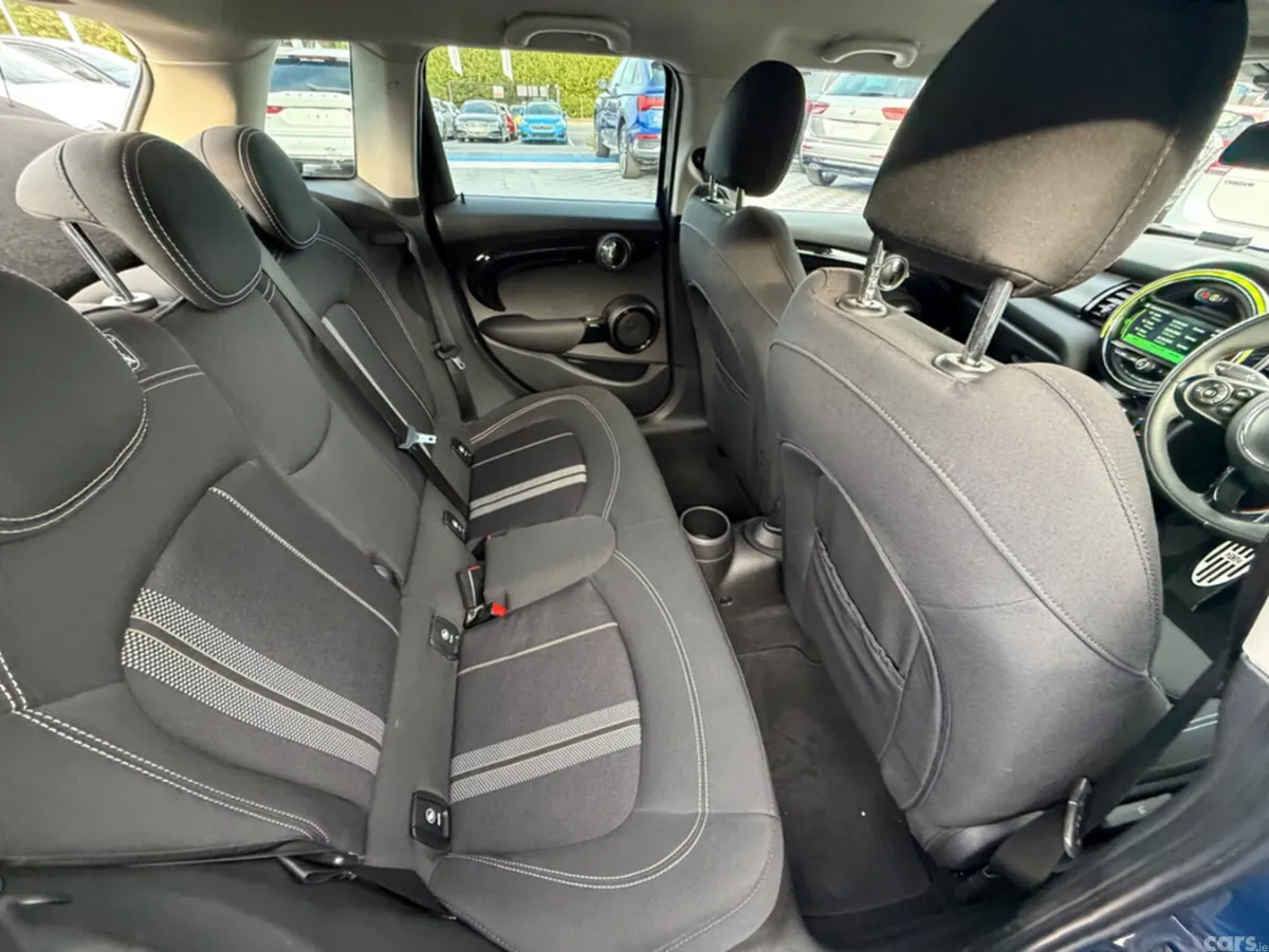 Mini Cooper Hatchback, Diesel, 2018, Blue