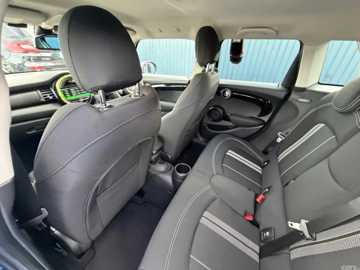 Mini Cooper Hatchback, Diesel, 2018, Blue