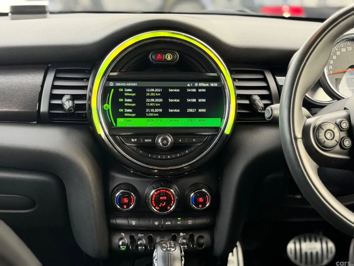 Mini Cooper Hatchback, Diesel, 2018, Blue