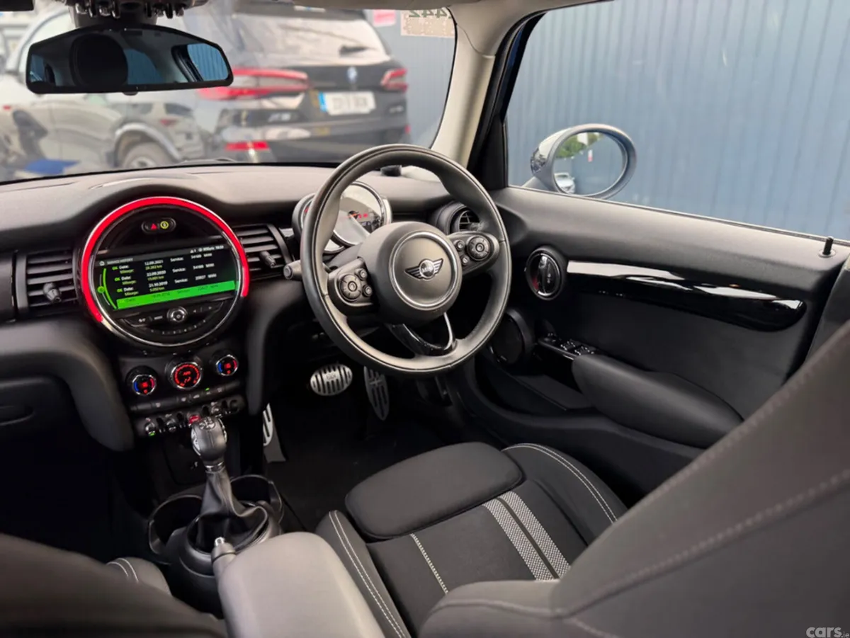 Mini Cooper Hatchback, Diesel, 2018, Blue