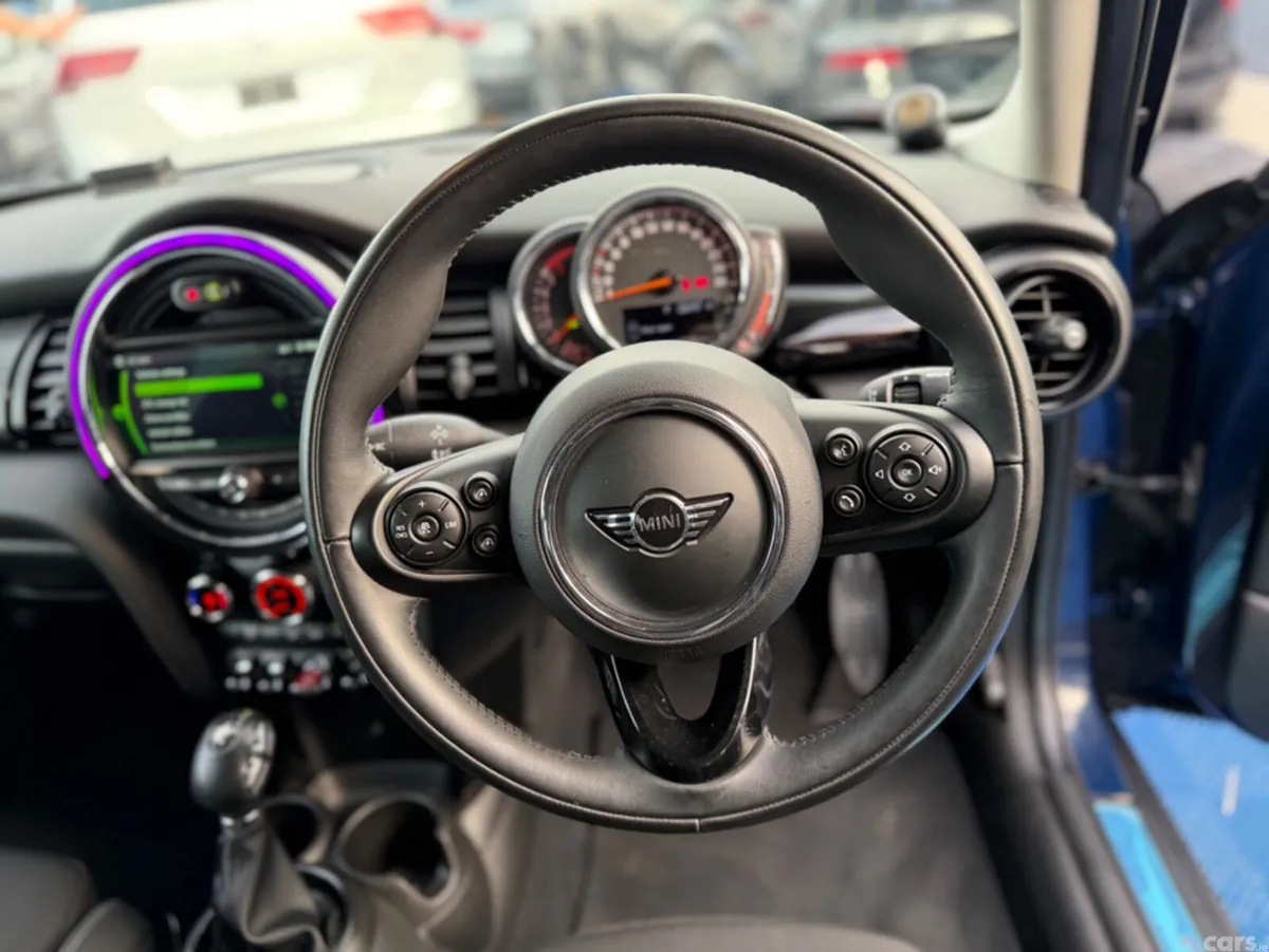 Mini Cooper Hatchback, Diesel, 2018, Blue