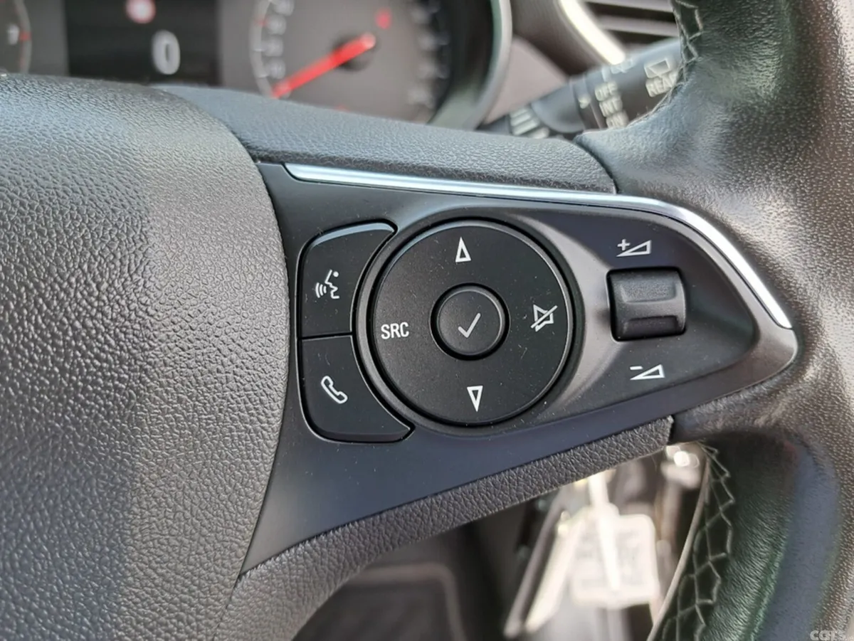 Opel Crossland SUV, Petrol, 2023, Black