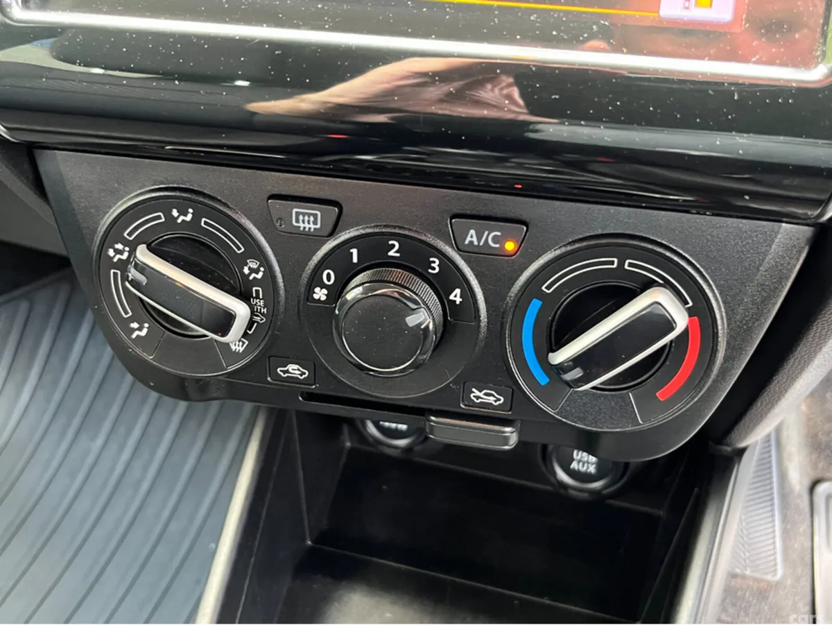 Suzuki Swift Hatchback, Petrol, 2018, Red
