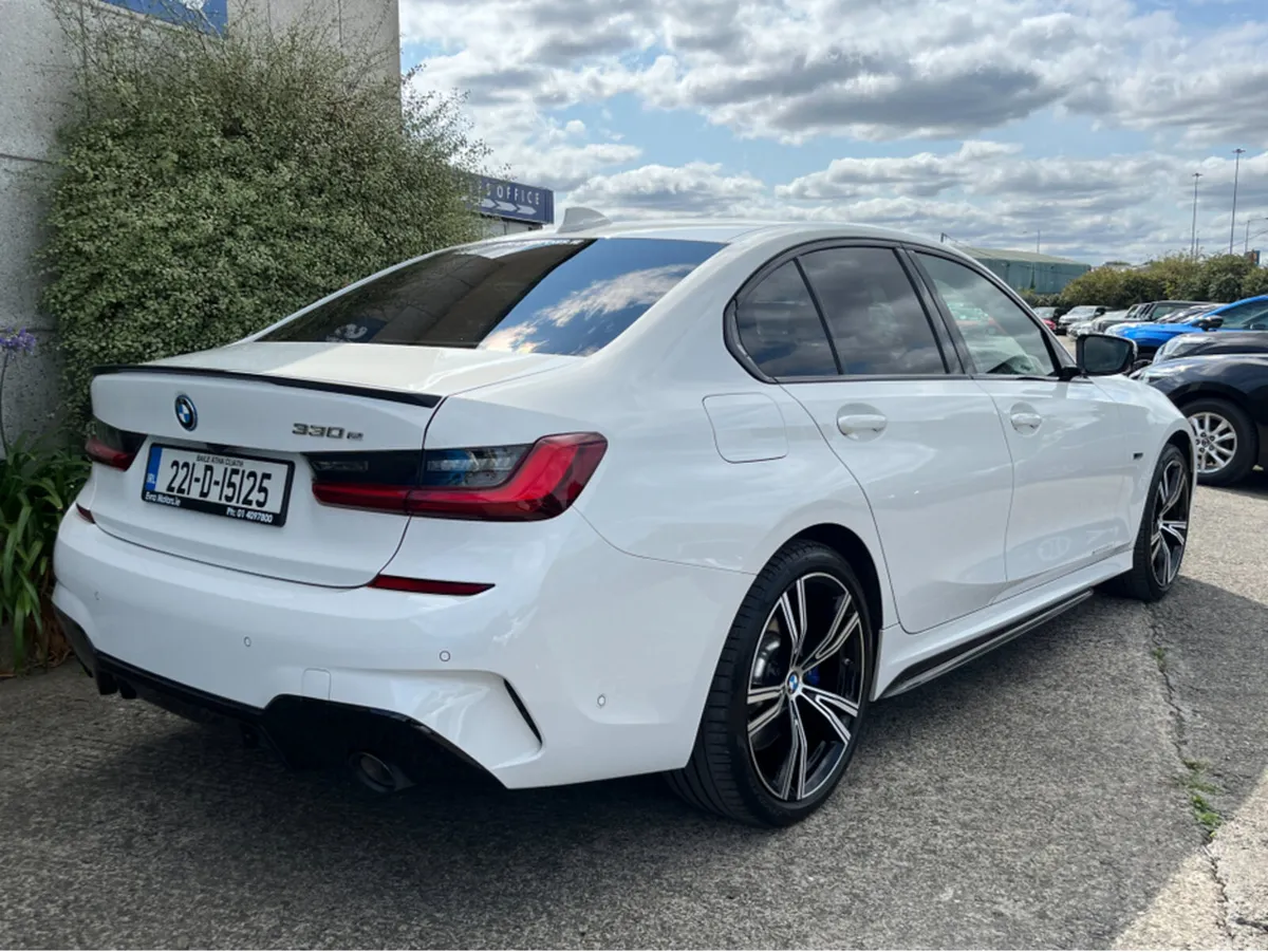 BMW 3-Series Saloon, Petrol Plug-in Hybrid, 2022, White