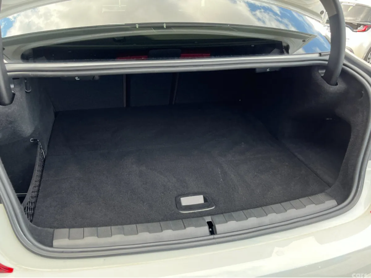 BMW 3-Series Saloon, Petrol Plug-in Hybrid, 2022, White