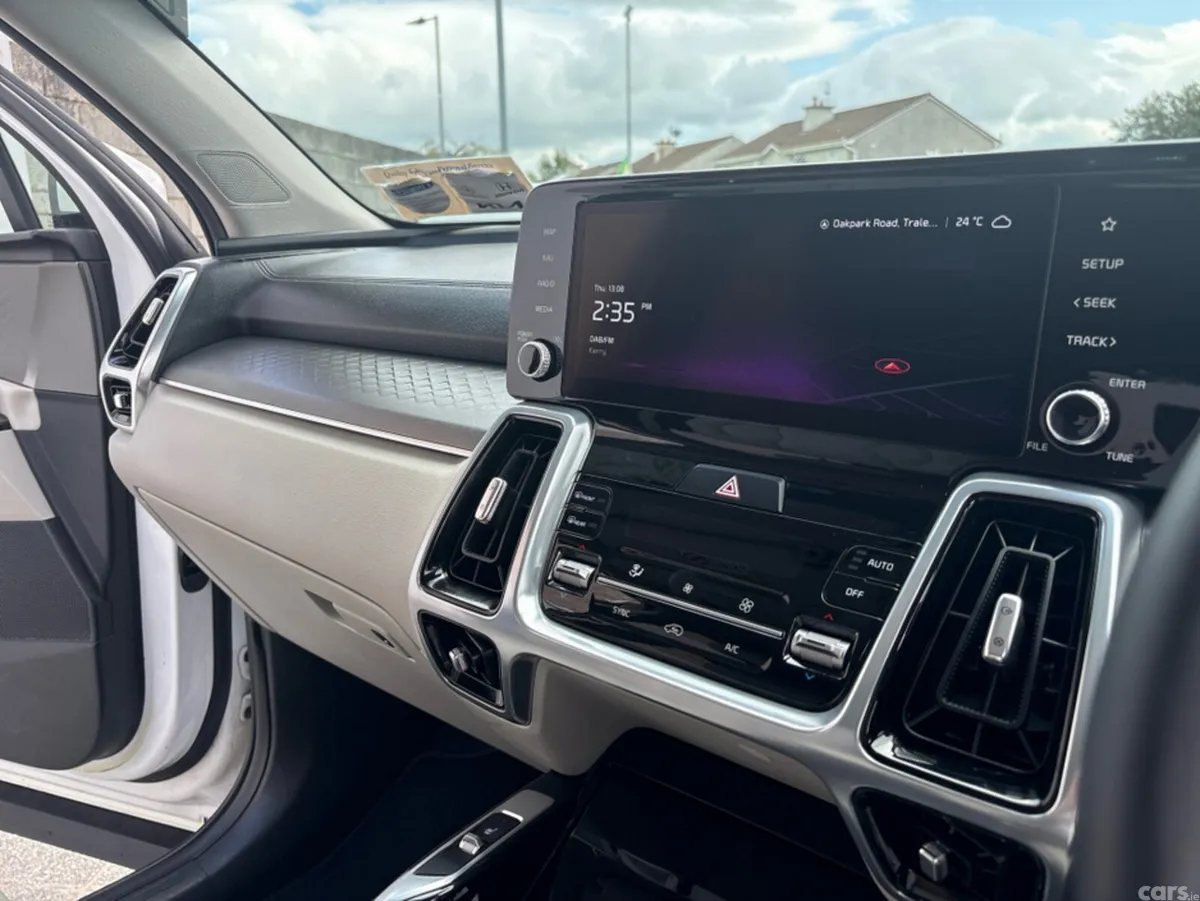 Kia Sorento MPV, Diesel, 2023, White
