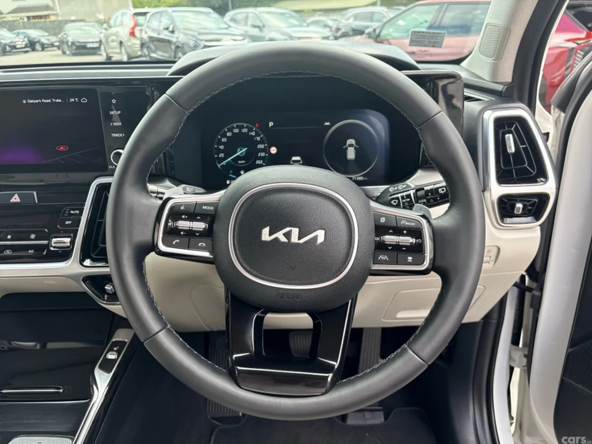 Kia Sorento MPV, Diesel, 2023, White