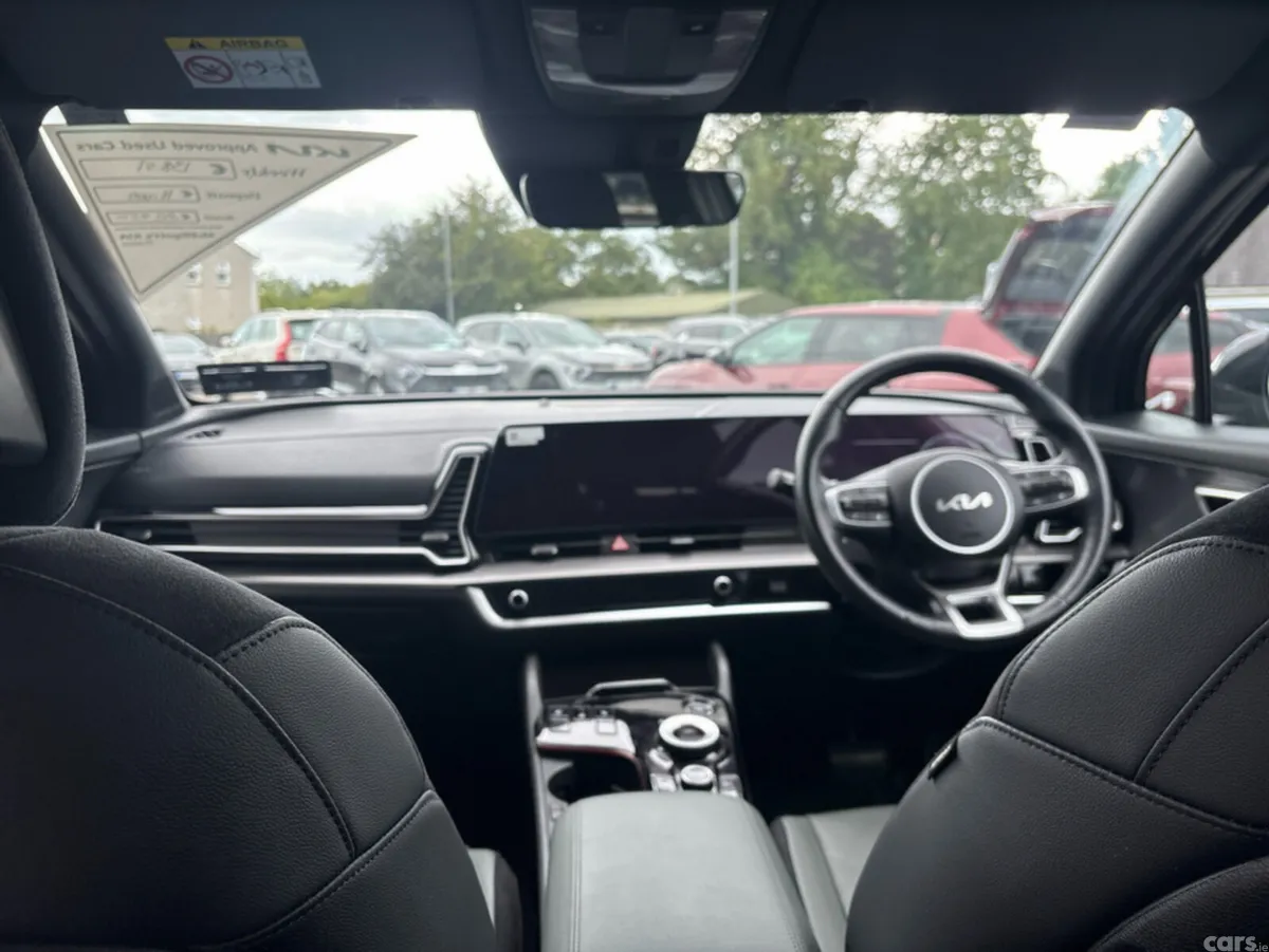Kia Sportage MPV, Petrol Plug-in Hybrid, 2024, Black
