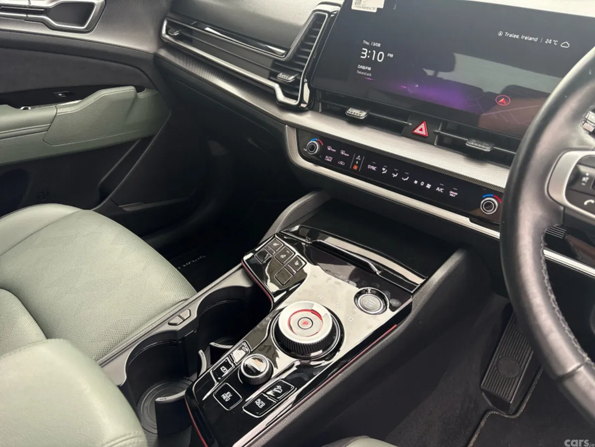 Kia Sportage MPV, Petrol Plug-in Hybrid, 2024, Black