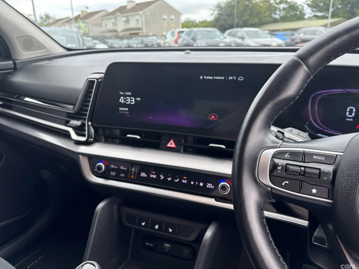 Kia Sportage MPV, Diesel, 2023, Grey